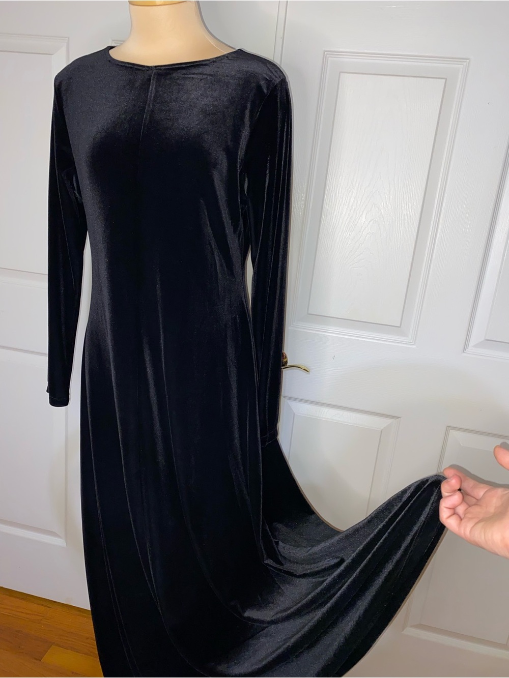 White Stag Black Velvet Long Sleeve Maxi Dress